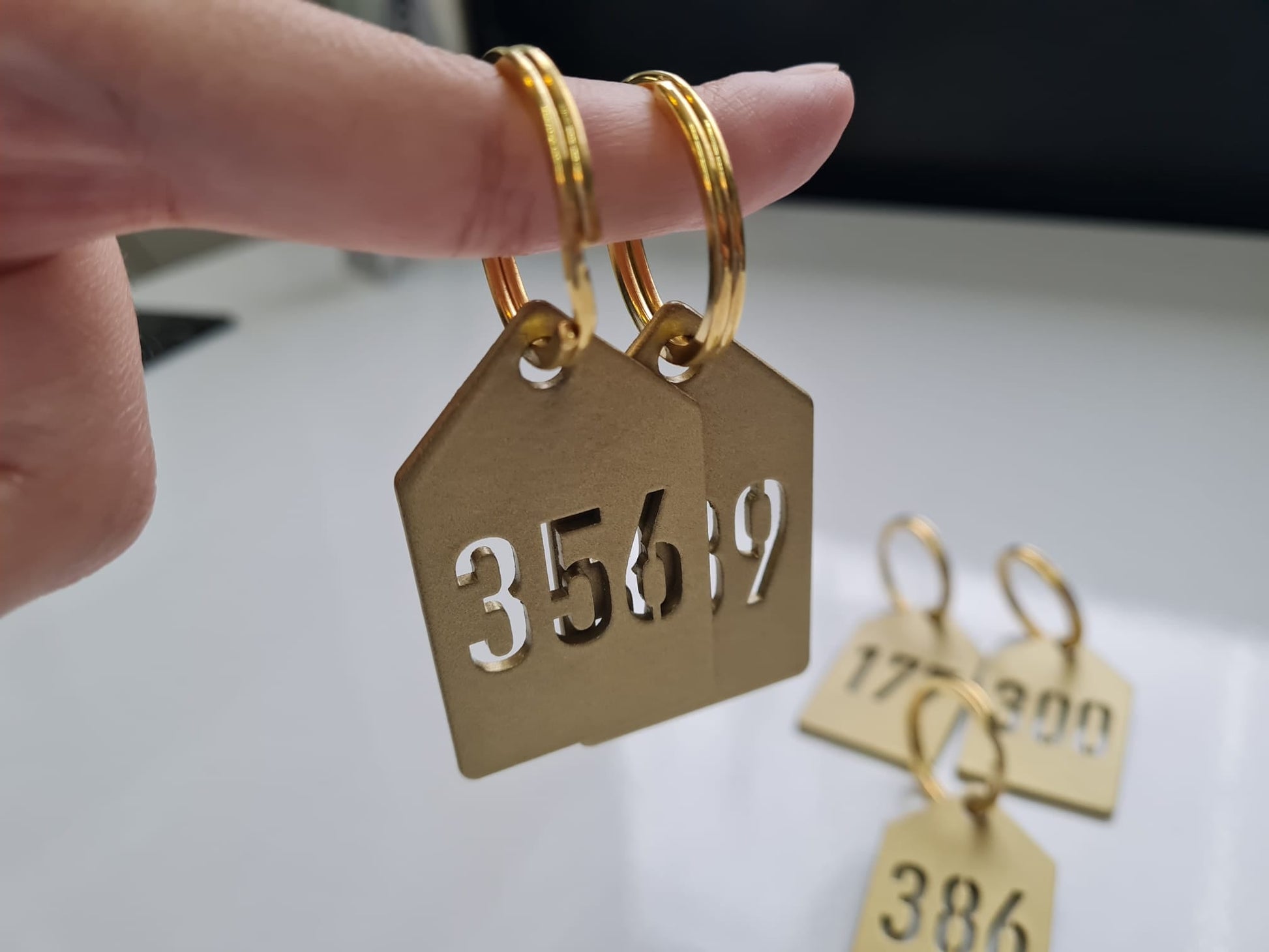Metal Numbered Keychain | Hotel & Café Cloakroom Tag - Otimsan Shop