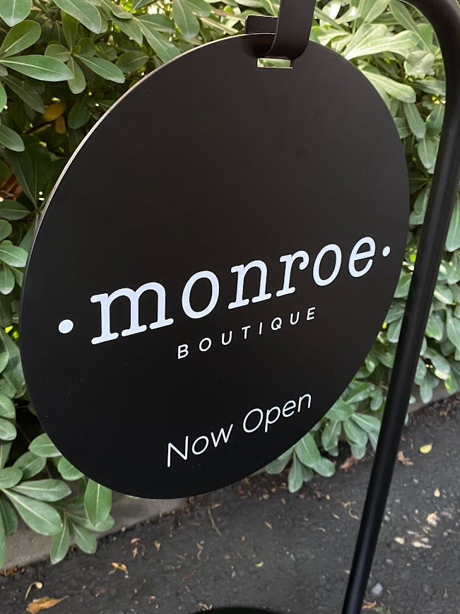 Portable Freestanding Hanging Sign – Double-Sided with Round Custom Logo Print - Otimsan Shop